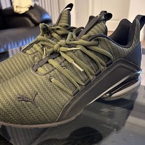 Puma Forest Green Air max
